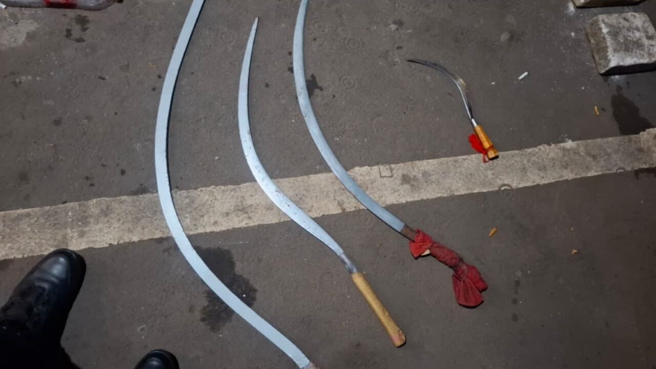 Polisi Sita 4 Sajam, 6 Pemuda Terduga Tawuran Diamankan Patroli Jaga Jakarta di Depok