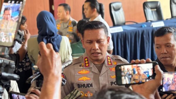 Kabidhumas Polda Metro Jaya Kombes Pol Budi Hermanto dalam rilis perkara Percetakan Mau Print di Polres Metro Jakarta Pusat, Jumat, 26 Juni 2026.