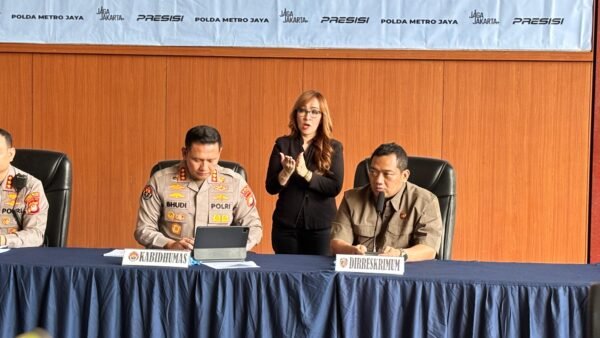 Dirreskrimum Polda Metro Jaya Kombes Pol Imam Imanuddin dalam rilis perkara Percetakan Mau Print di Polres Metro Jakarta Pusat, Jumat, 26 Juni 2026.