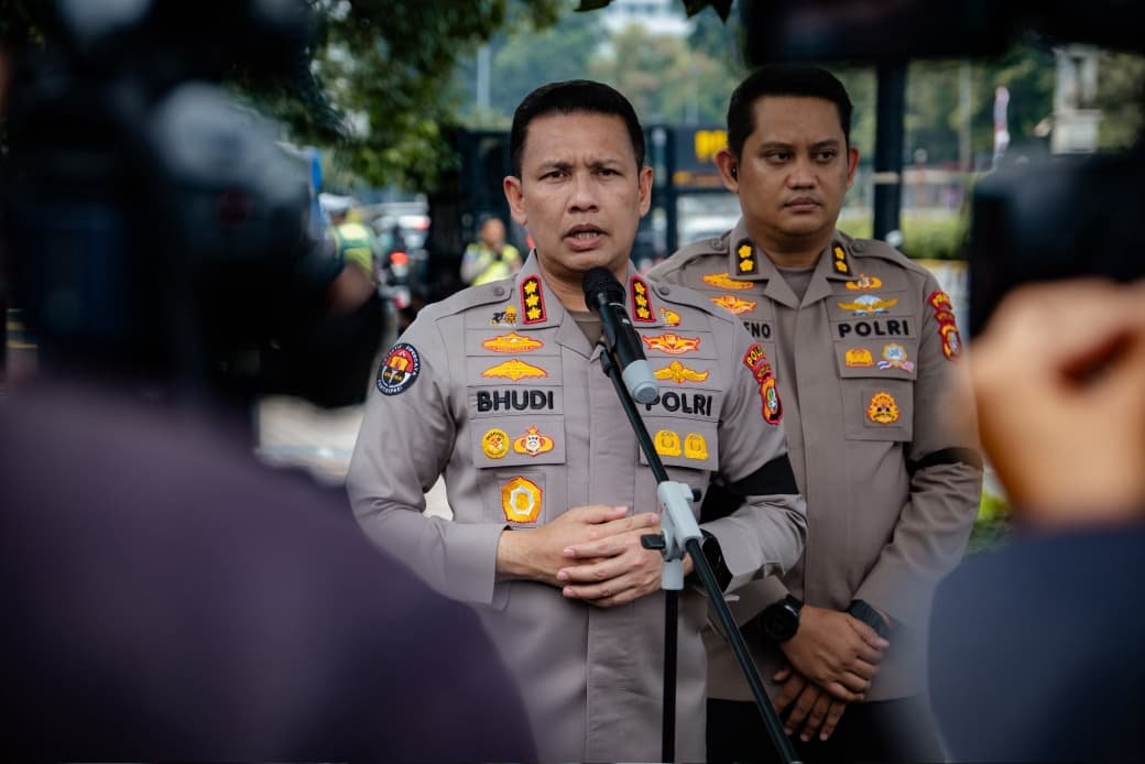 Polda Metro Jaya & Kodam Jaya Gelar Apel Kesiapan Pelayanan Masyarakat di Sejumlah Titik