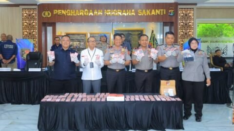Polda Lampung Bongkar Peredaran Uang Palsu Rp980 Juta, Satu Tersangka Ditangkap di Bakauheni